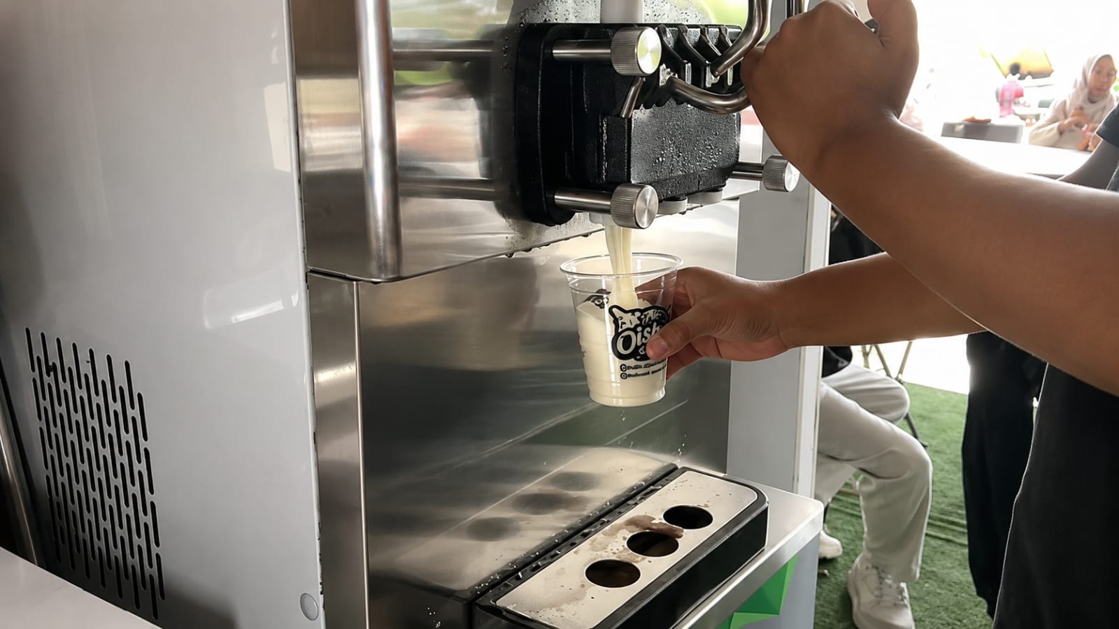 Mesin ice cream Terminal Coffee Alam Barajo, cafe di terminal Jambi